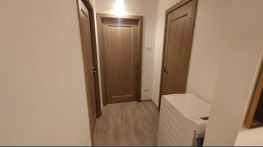 Apartament cu 3 camere decomandat, mobilat în Drumul Taberei