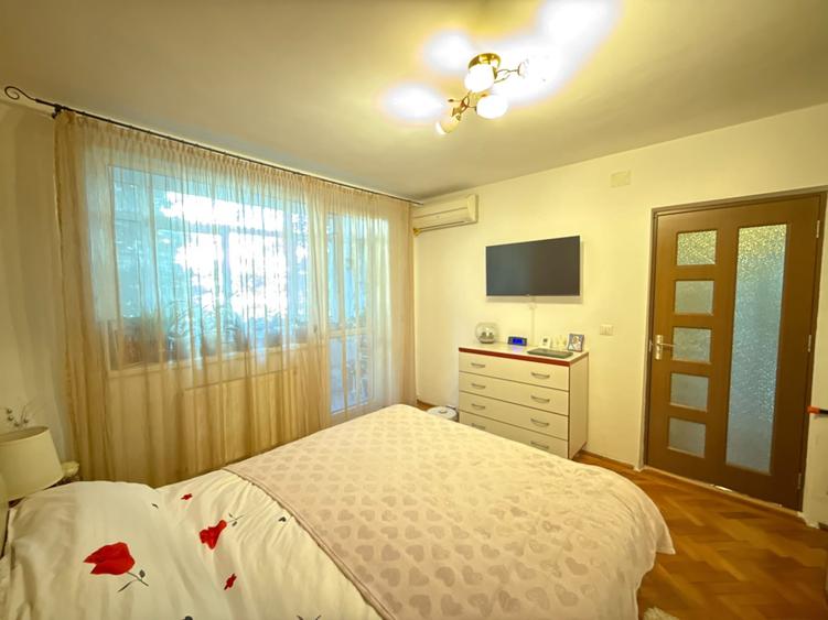 Apartament cu 3 camere decomandat, mobilat în Cornișa