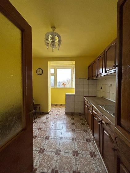 Apartament cu 4 camere decomandat în Central