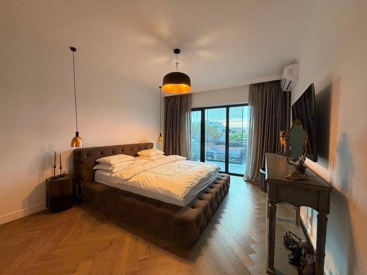 Apartament cu 3 camere decomandat, mobilat în Central