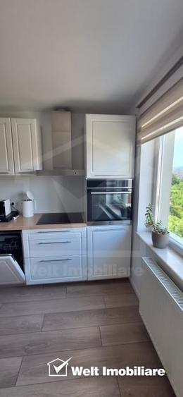 Apartament cu 3 camere semidecomandat, mobilat în Gruia