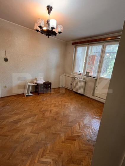 Apartament cu 3 camere semidecomandat în Ultracentral