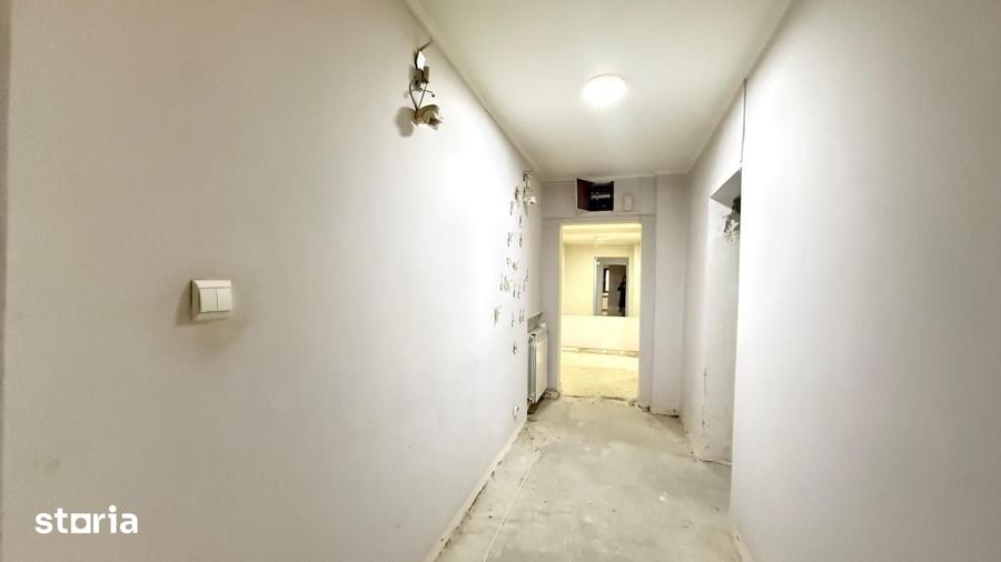 Apartament cu 4 camere în Decebal