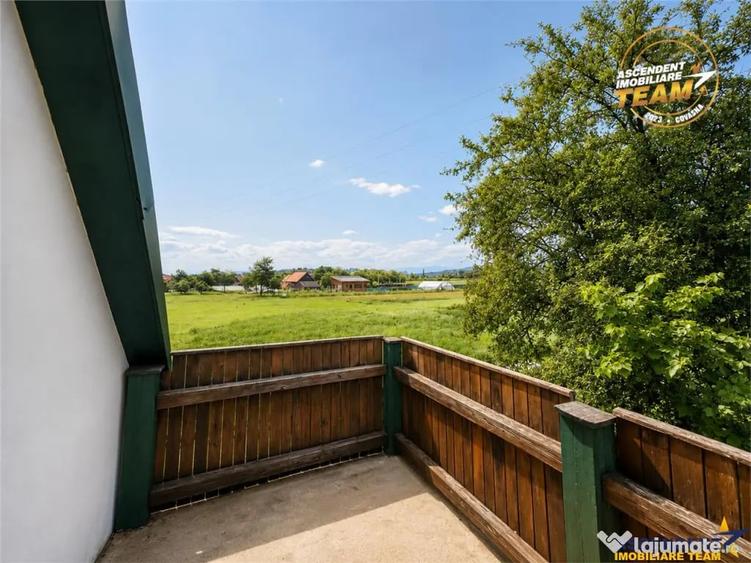 Casă cu 4 camere cu Teren 2200 Mp în Băcel