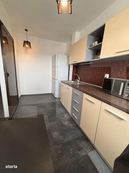Apartament cu 3 camere în Tineretului