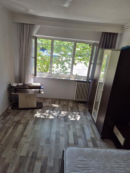 Garsonieră decomandată în Găvana