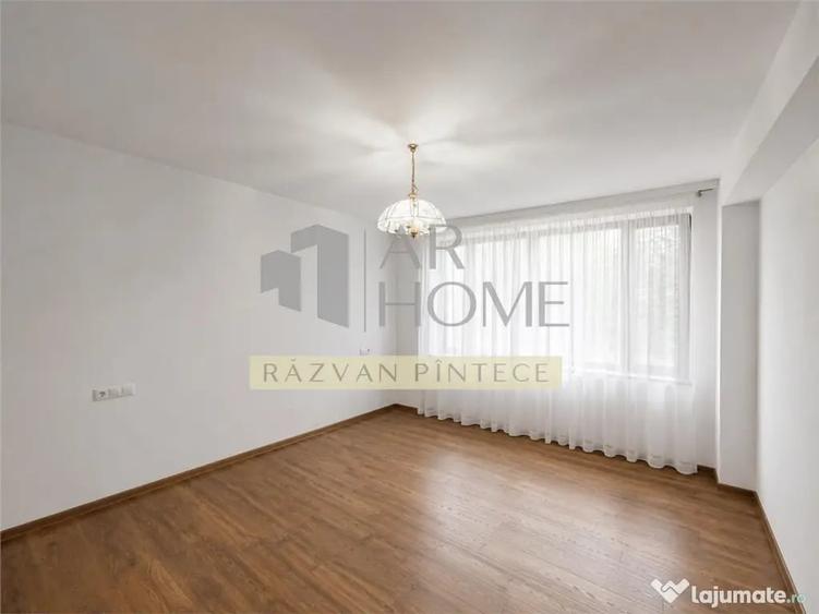 Casă cu 4 camere cu Teren 783 Mp în Cornu