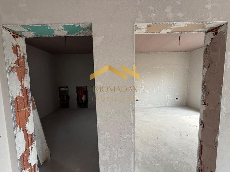 Duplex cu 3 camere cu Canalizare în Sânmihaiu Român