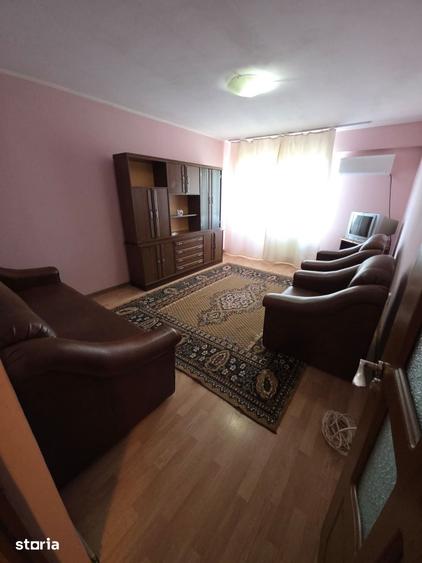 Apartament cu 3 camere decomandat în Burdea