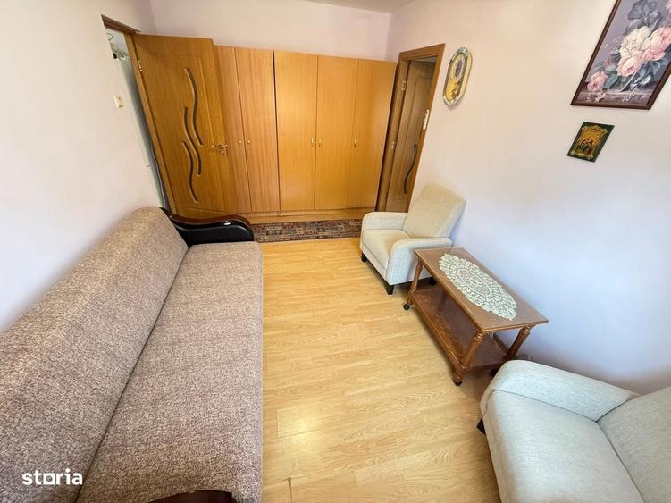 Apartament cu 3 camere în Vlahuță