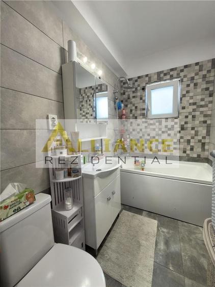 Casă individuală cu 3 camere cu Canalizare în Berceni