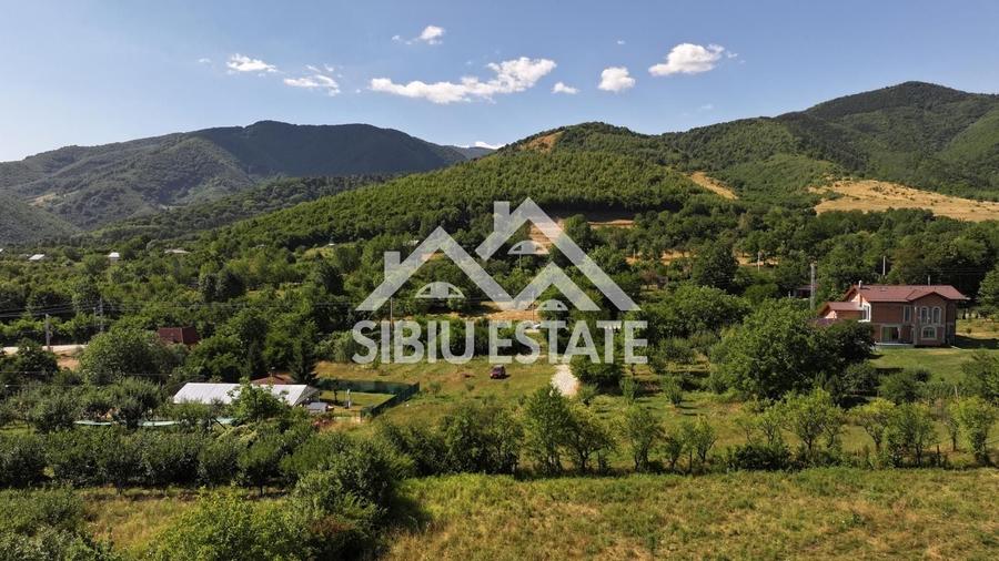 Teren Construcții intravilan de 650 mp, în Sadu