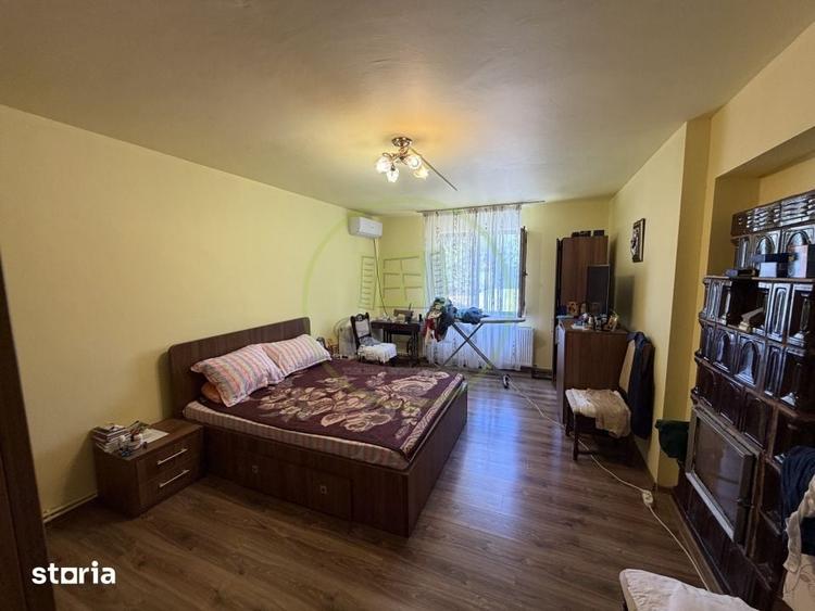 Casă cu 8 camere cu Teren 1787 Mp în Mofleni