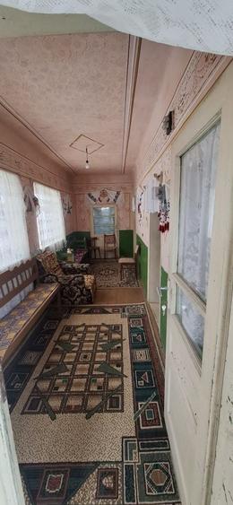 Casa la tara de vanzare - 1