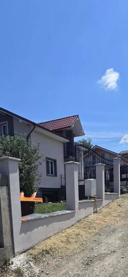 Casă cu 4 camere cu Teren 300 Mp în Sânnicoară