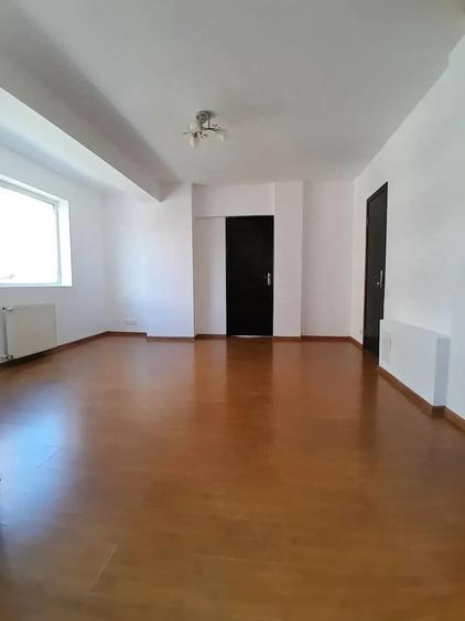 Apartament cu 2 camere nedecomandat în Central