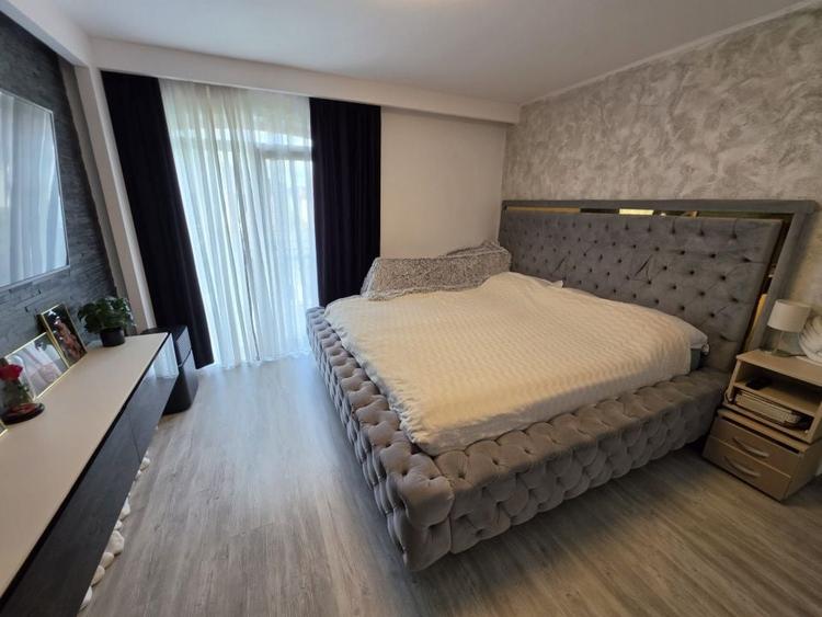 Casă individuală cu 5 camere cu Canalizare în Șelimbăr