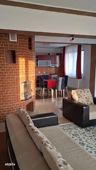 Apartament cu 3 camere decomandat, mobilat în Central