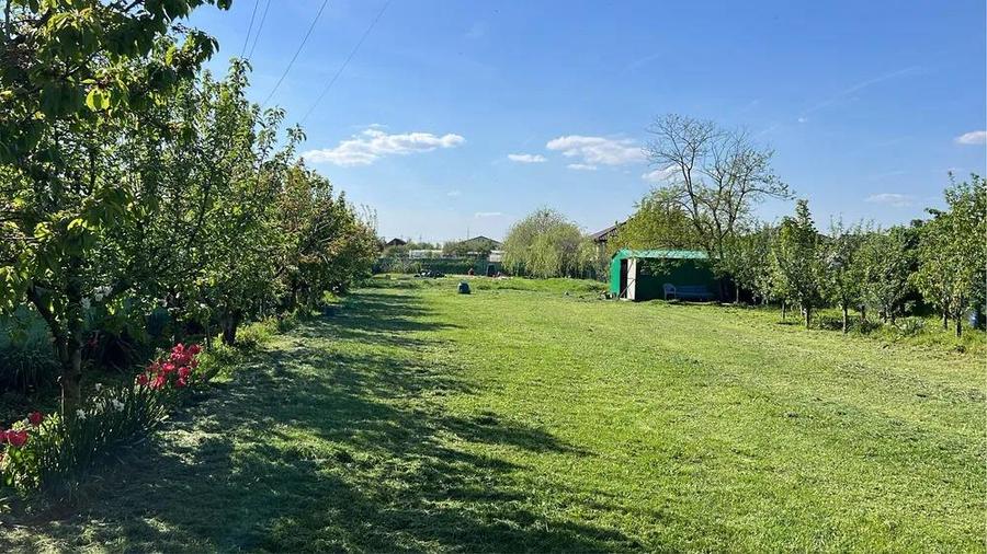 Teren intravilan de 2000 mp, în Central