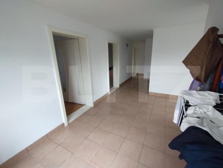 Casă individuală cu 5 camere cu Canalizare în Exterior Sud