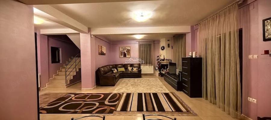 Casă cu Teren 1100 Mp în Central