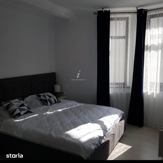 Casă cu Teren 900 Mp în Central