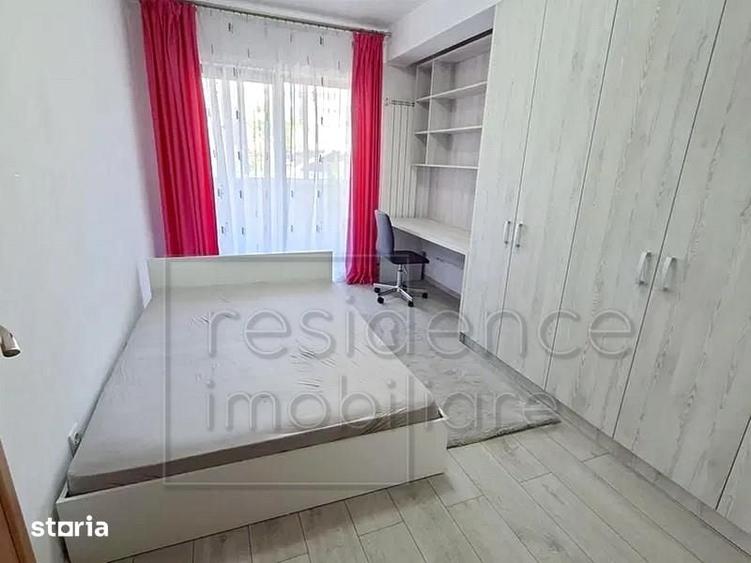 Apartament cu 3 camere semidecomandat în Între Lacuri