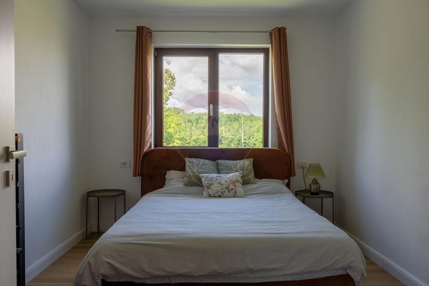 Casă individuală cu 4 camere cu Teren 680 Mp în Ciugud