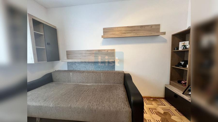 Apartament cu 4 camere decomandat, mobilat în Central
