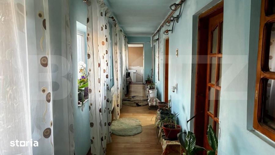 Casă cu 4 camere cu Teren 462 Mp în Craiovița Nouă