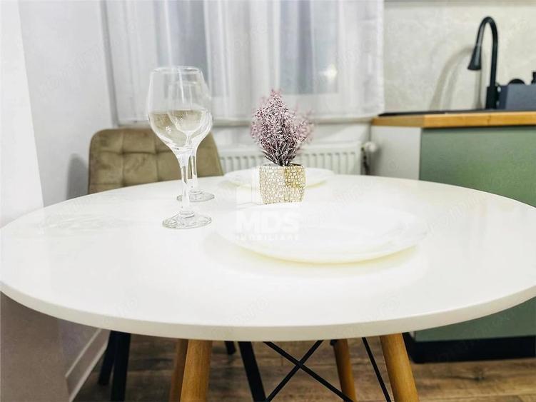 Apartament cu 2 camere semidecomandat în Central