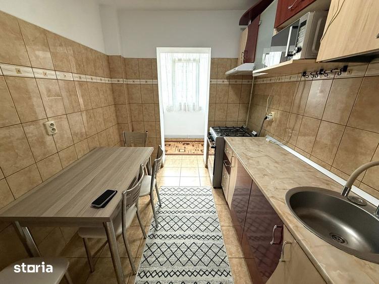 Apartament cu 2 camere decomandat în Galata