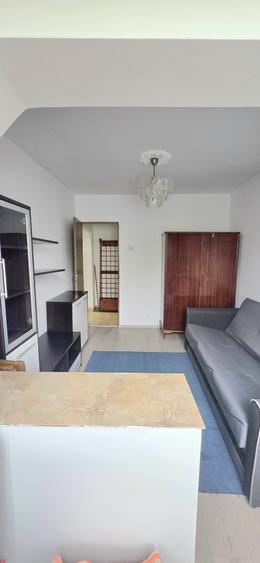 Apartament cu 3 camere decomandat în Gară