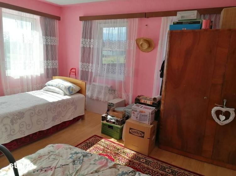 Casă cu 1 camere cu Teren 868 Mp în Arpașu de Jos