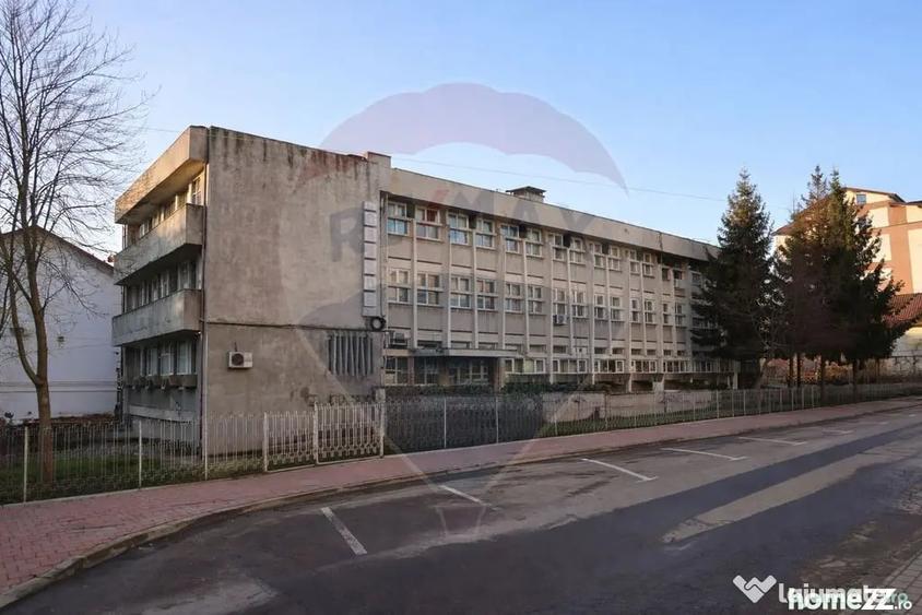 Spațiu comercial, de 200 mp, în Central