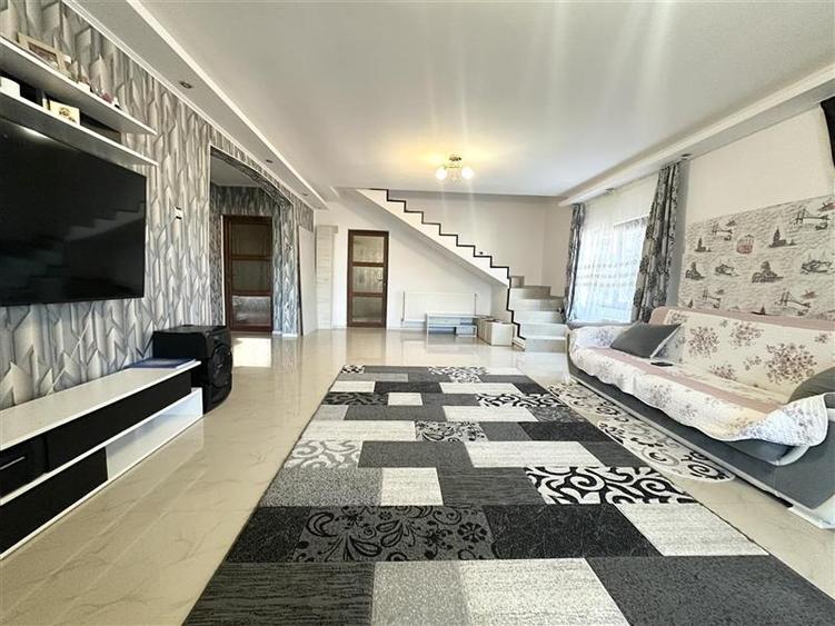 Casa P+M Foarte Spatioasa, 6 Camere, Valu lui Traian - 17