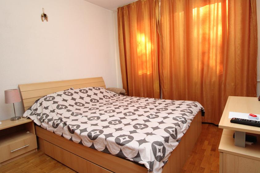 Apartament cu 2 camere decomandat în Drumul Taberei