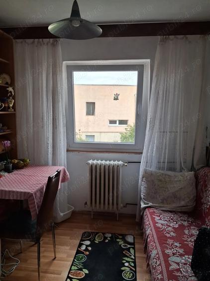 Apartament cu 2 camere decomandat în Buziașului