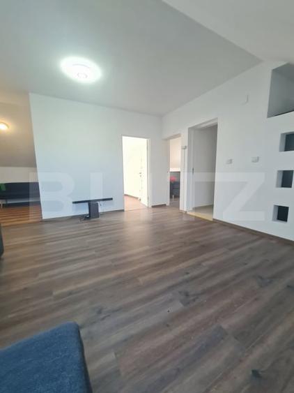 Apartament cu 3 camere semidecomandat, mobilat în Florești