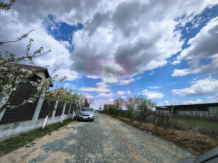 Teren de 1700 mp, în Poșta