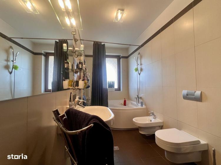 Apartament cu 4 camere în Băneasa