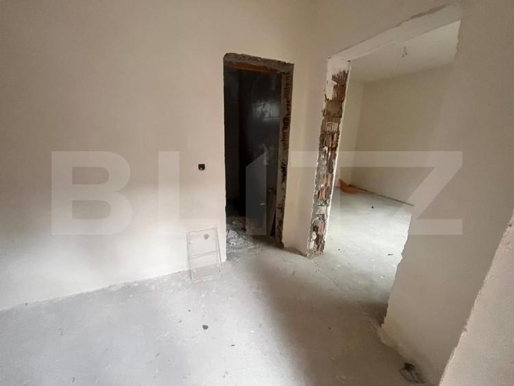 Apartament cu 2 camere semidecomandat în Decebal