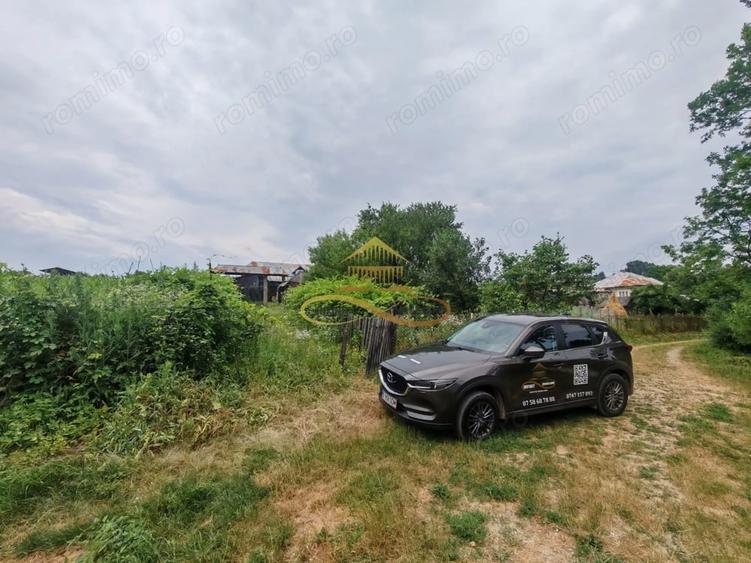 Casă cu 4 camere cu Teren 3300 Mp în Țârdenii Mari