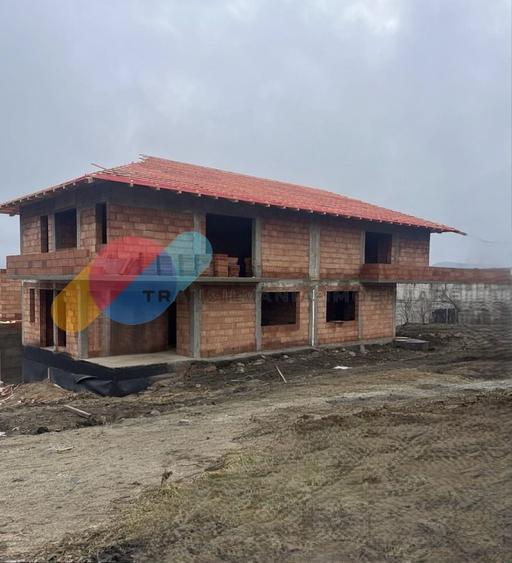 Duplex cu 4 camere cu Canalizare în Dâmbul Rotund