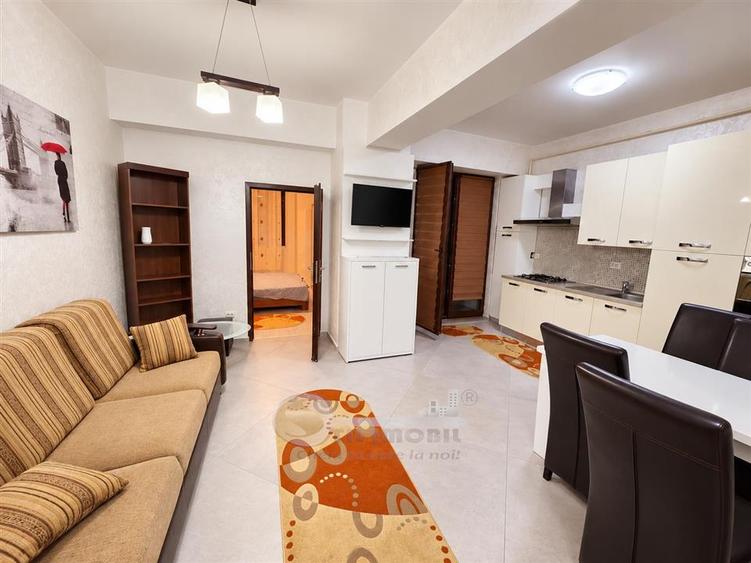 Apartament cu 2 camere decomandat în Podu Roș