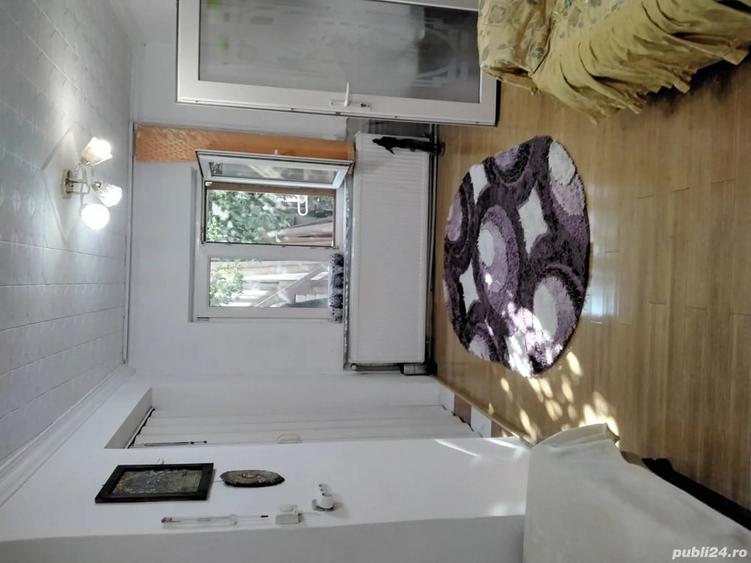 Casă cu 5 camere cu Teren 224 Mp în Andronache