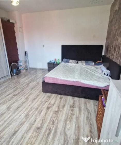 Casă cu 5 camere cu Teren 835 Mp în Satulung