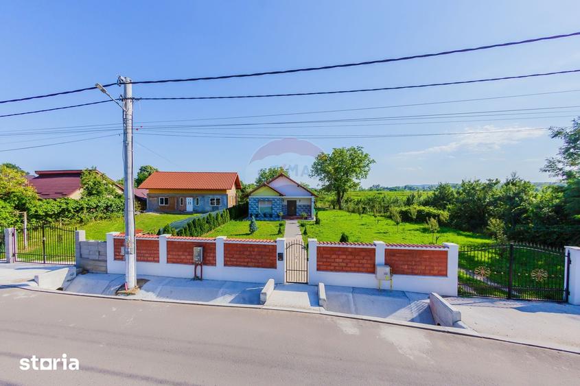 Casă cu 3 camere cu Teren 1732 Mp în Tăuții-Măgherăuș