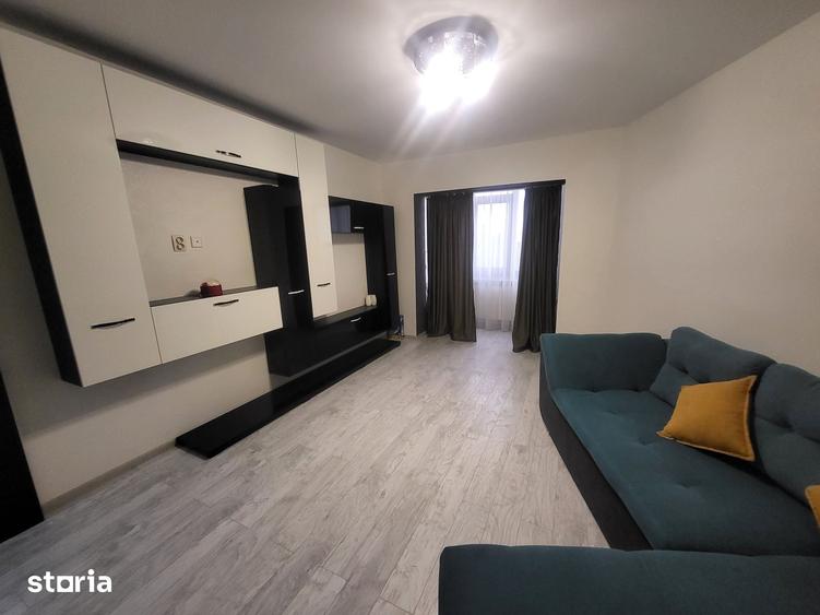 Apartament cu 2 camere decomandat în Micro 20