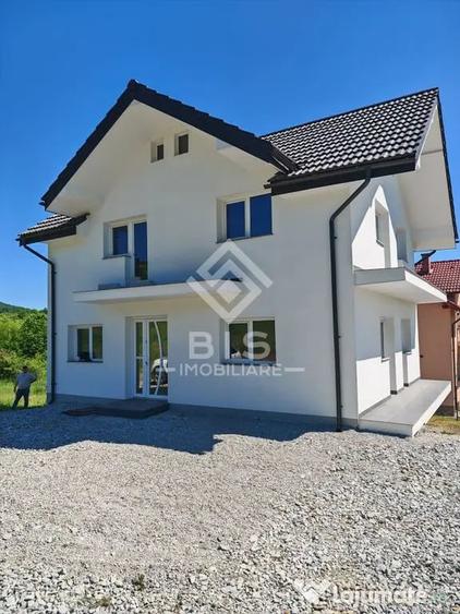 Casă cu 5 camere cu Teren 500 Mp în Central